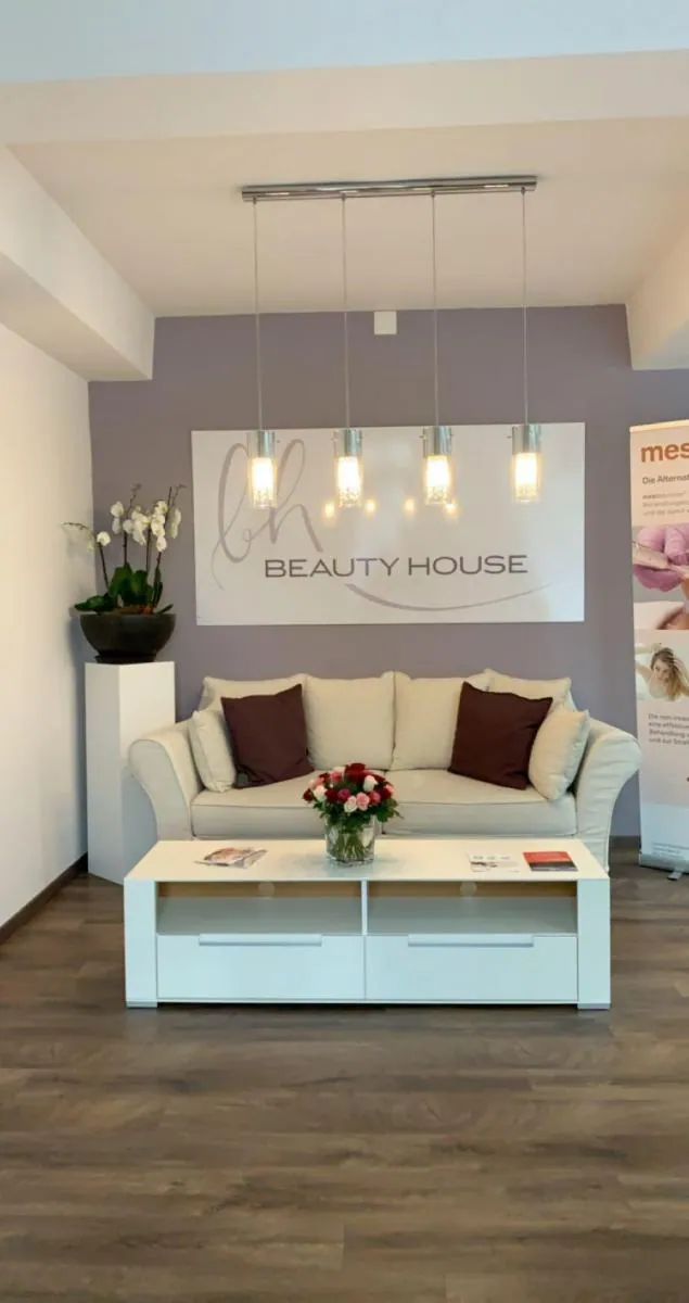 Lounge im Beauty House Mönchaltorf